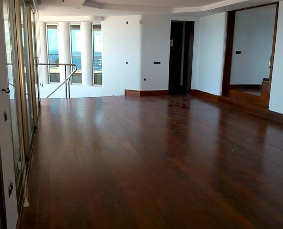 Tarimas Parquet Vega Baja Stylo suelo de madera limpio