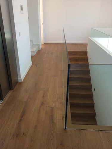 Tarimas Parquet Vega Baja Stylo escalera de madera 19