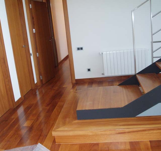 Tarimas Parquet Vega Baja Stylo escalera de madera 7